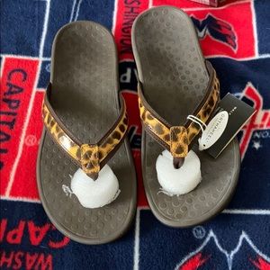 Women’s Vionic Flip Flops size 12